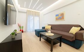 Spacius And Comfy Apartment Thessaloniki